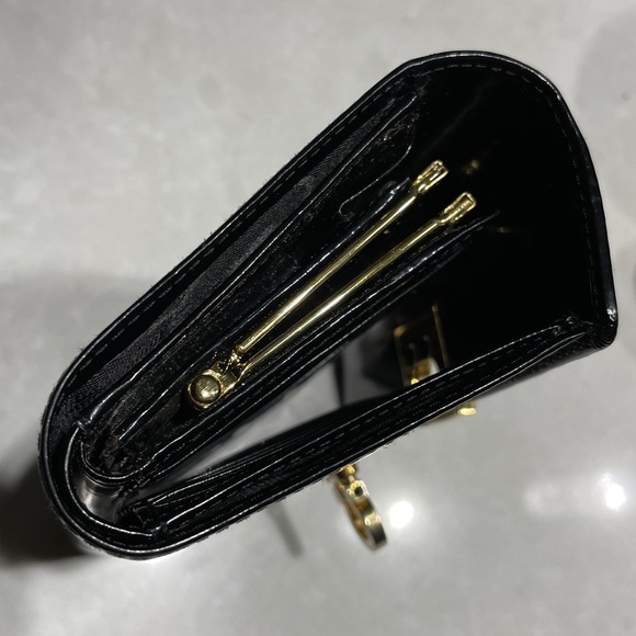 Ferragamo Continental wallet with Gancini clasp Patent Leather calfskin Black ⭐️ - Picture 14 of 17